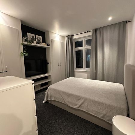 Luxury Bedroom Excel London Exterior photo