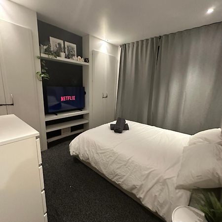 Luxury Bedroom Excel London Exterior photo