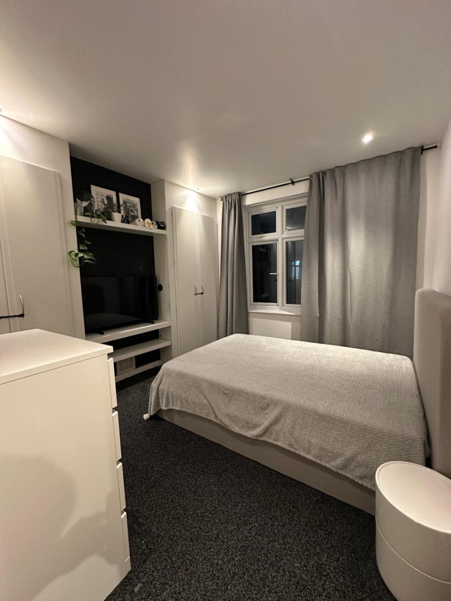 Luxury Bedroom Excel London Exterior photo